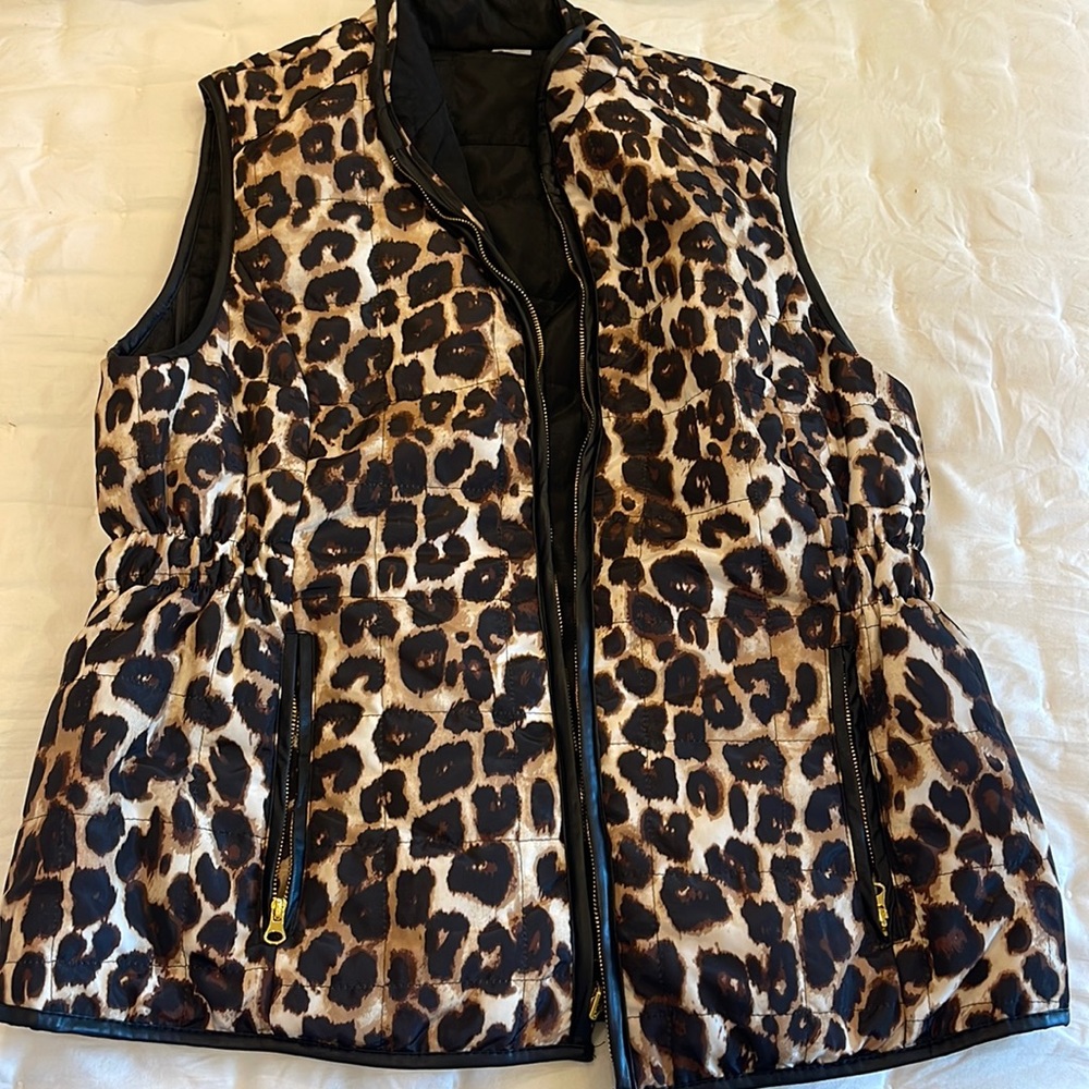 Women’s Leopard Quilted Vest